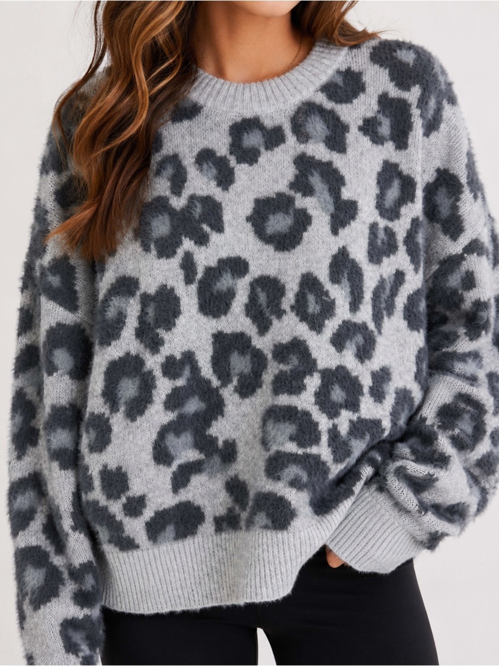 American Eagle Fuzzy Leopard Print Sweater Gray Black Size Small Oversized